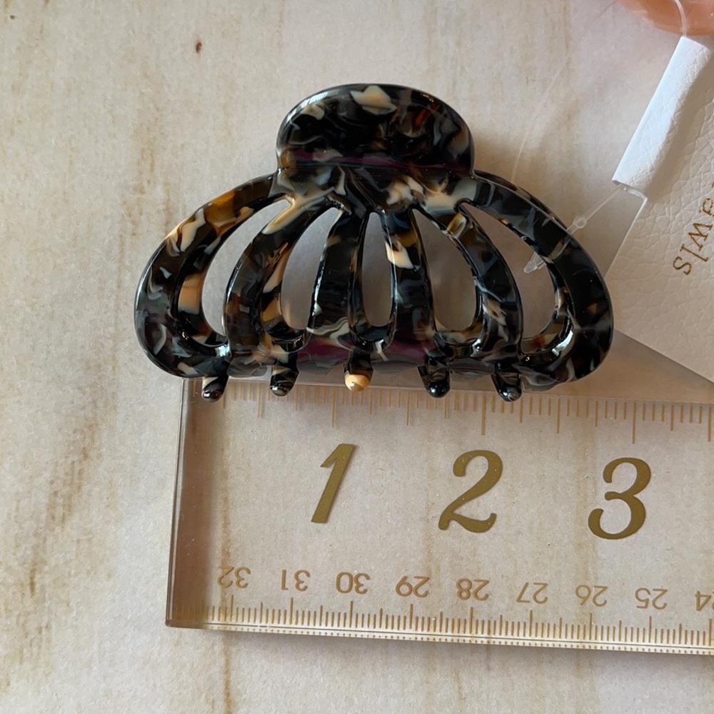 Anthropologie Pippa Claw Hair Clip Set - Picture 7 of 7